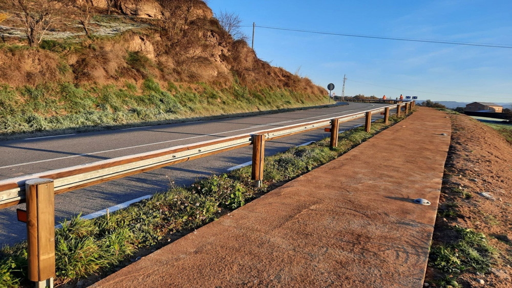 Vallas para la proteccin de peatones Guilleries y bionda de carretera