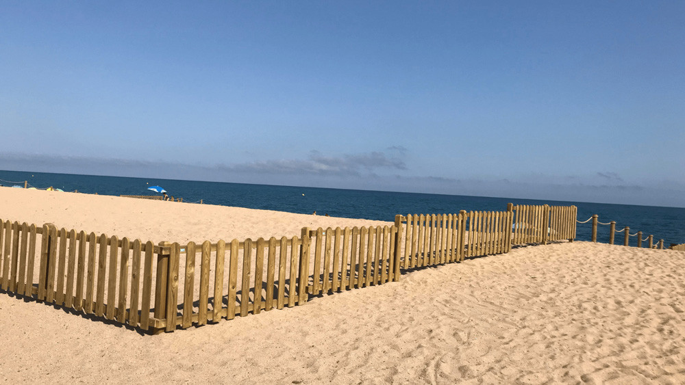 Valla de madera Baix Llobregat con peanas